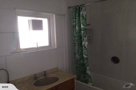 Photo of property in 2/20b Verbena Road, Birkdale, Auckland, 0626