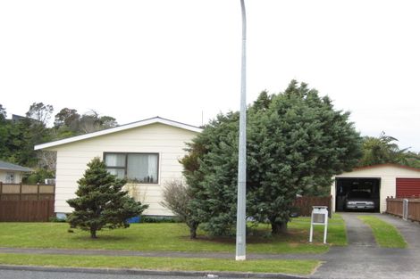 Photo of property in 64 Riversdale Drive, Merrilands, New Plymouth, 4312
