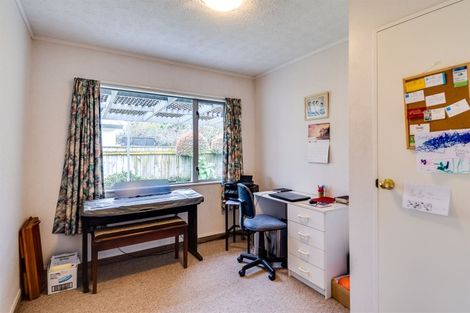 Photo of property in 21 Bucksburn Place, Greenmeadows, Napier, 4112