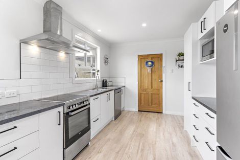 Photo of property in 222 High Street North, Carterton, 5713