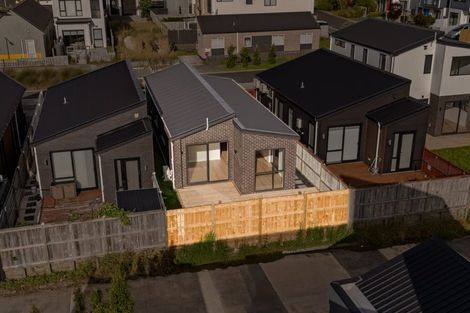 Photo of property in 5 Herekino Street, Westgate, Auckland, 0814