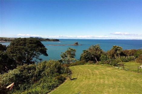 Photo of property in 81 Tiri Road, Tindalls Beach, Whangaparaoa, 0930