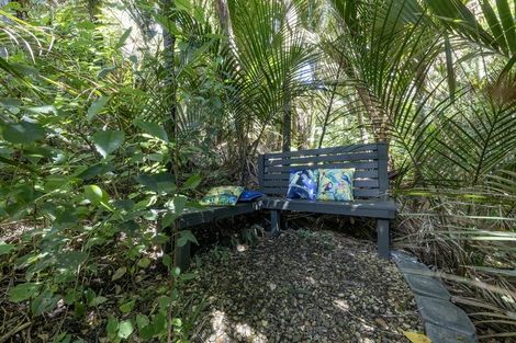 Photo of property in 89 Garden Road, Piha, 0772