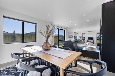 Photo of property in 13 Rua Place, Bell Block, New Plymouth, 4312