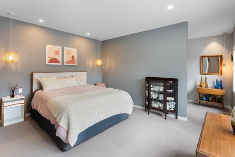 Photo of property in 12 Rawene Street, Waikanae, 5036