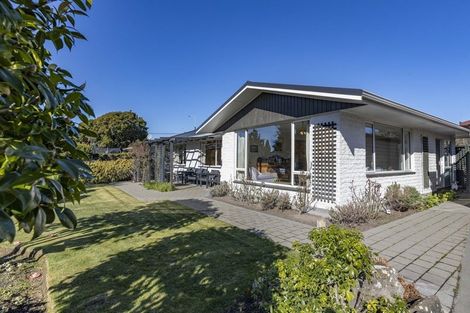 Photo of property in 3 Rachel Place, Avonhead, Christchurch, 8042