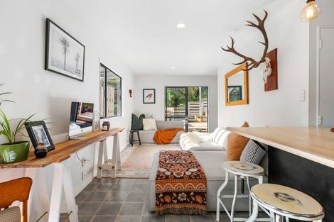 Photo of property in 15a Mount Avenue, Pauanui, Hikuai, 3579