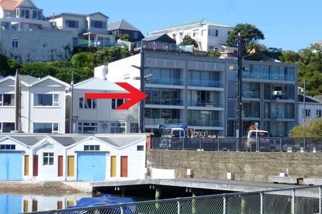 Photo of property in Aqua, 5/74 Oriental Parade, Oriental Bay, Wellington, 6011