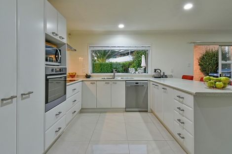 Photo of property in 40 Goodwood Drive, Goodwood Heights, Auckland, 2105
