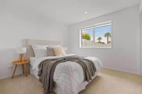 Photo of property in 8 Te Rehutai Rise, Welcome Bay, 3112