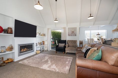 Photo of property in 62 Montgomery Crescent, Kinloch, Taupo, 3377