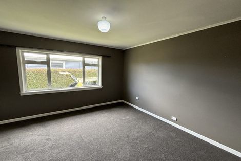 Photo of property in 20 Karaka Street, Merrilands, New Plymouth, 4312