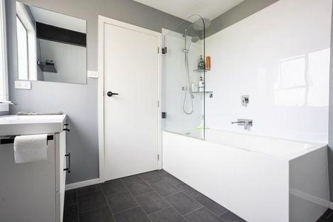 Photo of property in 28 Canberra Place, Waldronville, Dunedin, 9018