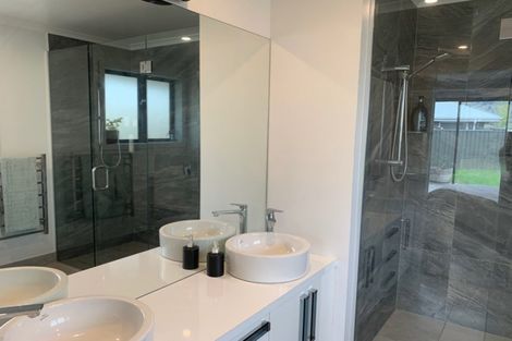 Photo of property in 4 Caledonian Place, Cromwell, 9310