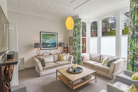 Photo of property in 18 Austin Street, Mount Victoria, Wellington, 6011