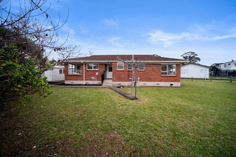 Photo of property in 15 Penderford Place, Mangere East, Auckland, 2024