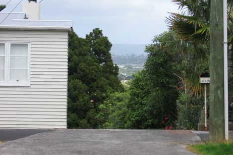 Photo of property in 2/179 Blockhouse Bay Road, Avondale, Auckland, 0600