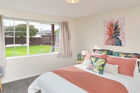 Photo of property in 4 Daytona Place, Parklands, Christchurch, 8083