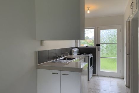 Photo of property in 3/11 Alston Avenue, Kelston, Auckland, 0602