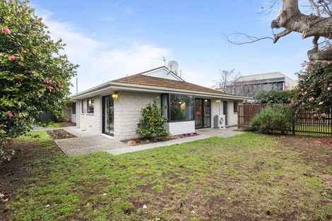 Photo of property in 2/7 Ringwood Place, Avonhead, Christchurch, 8042