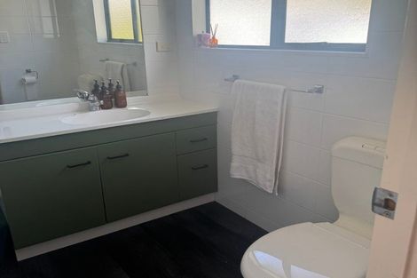 Photo of property in 2/35 Manuka Road, Bayview, Auckland, 0629