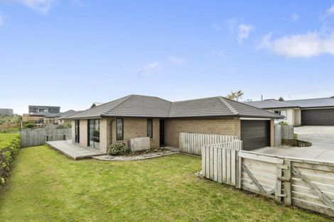 Photo of property in 8 Ballintoy Park Drive, Welcome Bay, Tauranga, 3175