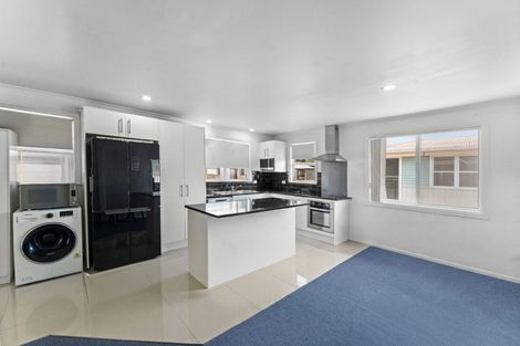 Photo of property in 43 President Avenue, Papakura, 2110