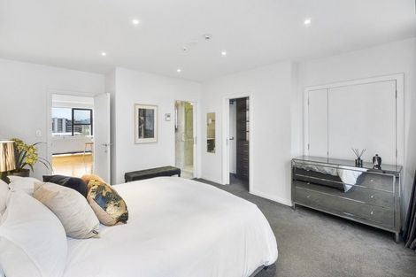 Photo of property in 9d/2 Saint Martins Lane, Grafton, Auckland, 1010