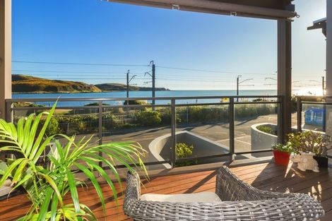 Photo of property in 2/101u Mana Esplanade, Paremata, Porirua, 5026