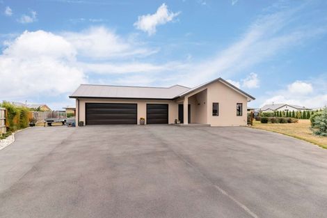 Photo of property in 11 Paradise Way, Amberley, 7410