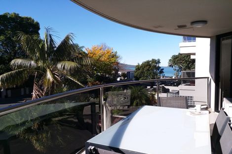 Photo of property in 1a/175 Hurstmere Road, Takapuna, Auckland, 0622