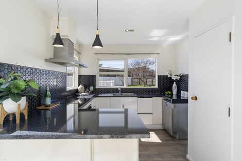 Photo of property in 3 Dennis Grove, Paraparaumu Beach, Paraparaumu, 5032