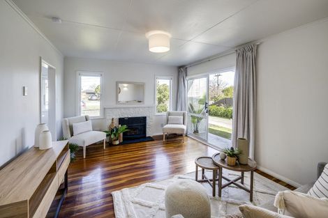 Photo of property in 1 Palmerston Road, Havelock North, 4130