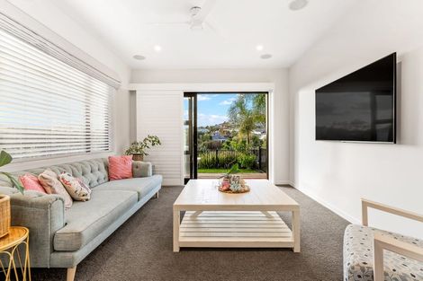 Photo of property in 90 Arran Point Parade, Orewa, 0931