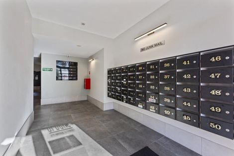 Photo of property in Urbane Apartments, 31/29 Webb Street, Mount Cook, Wellington, 6011