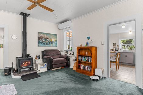 Photo of property in 10 Franklin Road, Paparoa, 0571