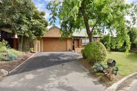 Photo of property in 23 Derenzy Place, Avonhead, Christchurch, 8042