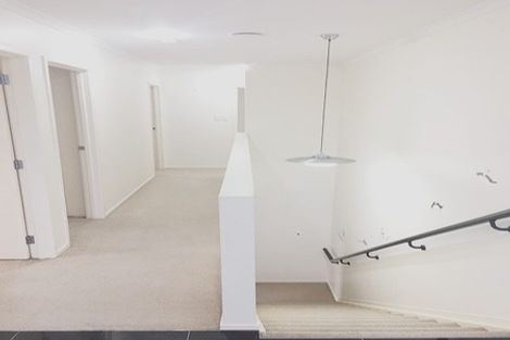 Photo of property in 20 Exeter Place, Unsworth Heights, Auckland, 0632