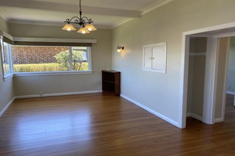 Photo of property in 3 Maratahu Street, Westown, New Plymouth, 4310