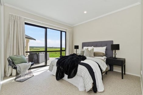 Photo of property in 80 Ewen Place, Karaka, Papakura, 2580