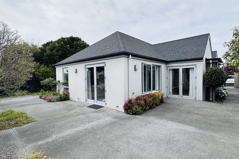 Photo of property in 70 Jeffreys Road, Fendalton, Christchurch, 8052