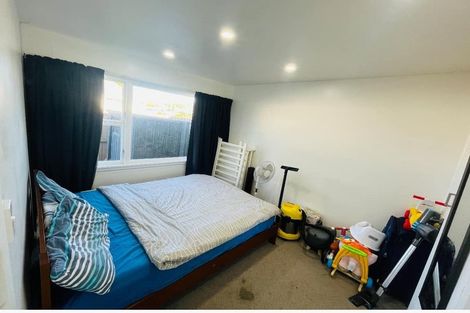 Photo of property in 2/9 Curletts Road, Sockburn, Christchurch, 8042