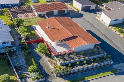 Photo of property in 56 Toi Street, Otaki Beach, Otaki, 5512