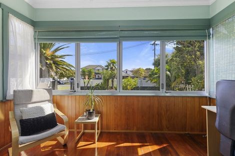 Photo of property in 12 Cressy Street, Waterloo, Lower Hutt, 5011