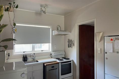 Photo of property in 17a Thorburn Avenue, Red Beach, 0932