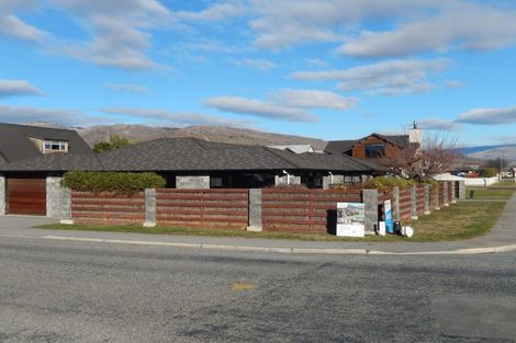 Photo of property in 90 Inniscort Street, Cromwell, 9310