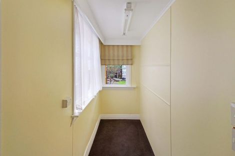 Photo of property in 28 Luxford Street, Berhampore, Wellington, 6023