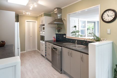 Photo of property in 6 Maybury Way, Island Bay, Wellington, 6023