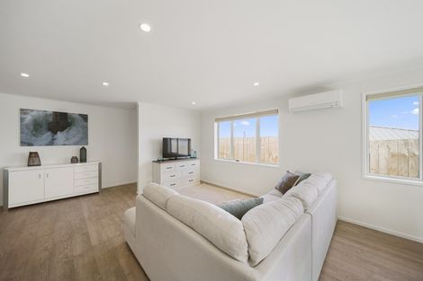 Photo of property in 12 Regis Park Drive, Pukekohe, 2120