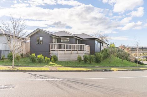 Photo of property in 4 Hauruia Way, Pyes Pa, Tauranga, 3112